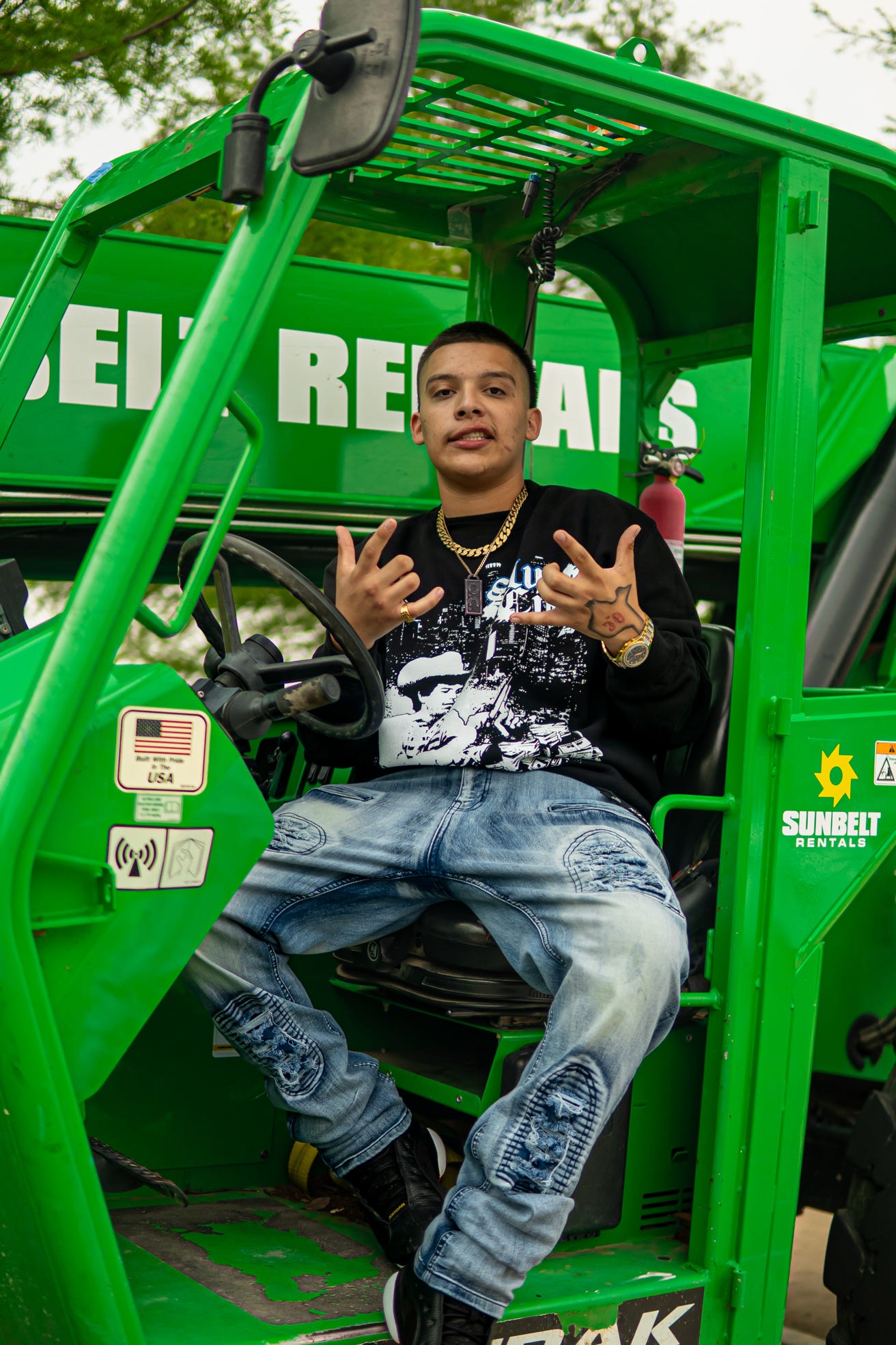 Chalino 'Slums City' - Crewneck Sweater